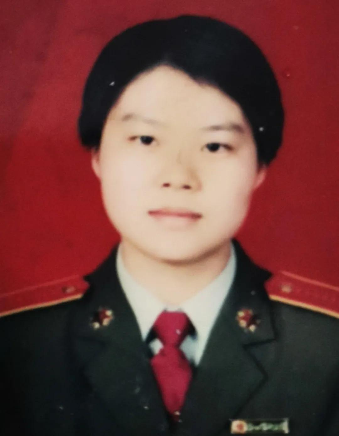 既是军人又是医生,是医者也是患者