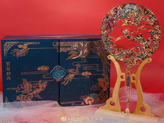 李佳琦捧火的花西子彩妆品牌，它的国潮风包装设计很赞！