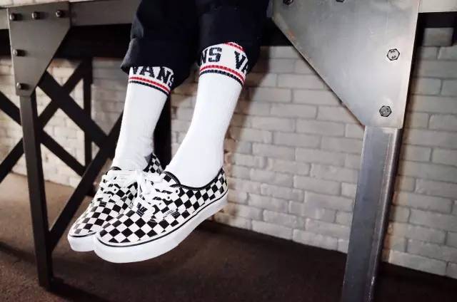 vans板鞋经典款测评,vans鞋经典款有哪些