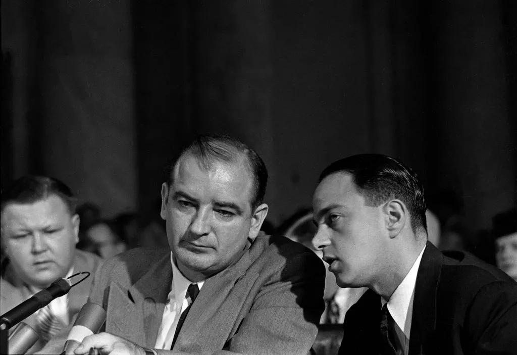 川普背后的精神导师