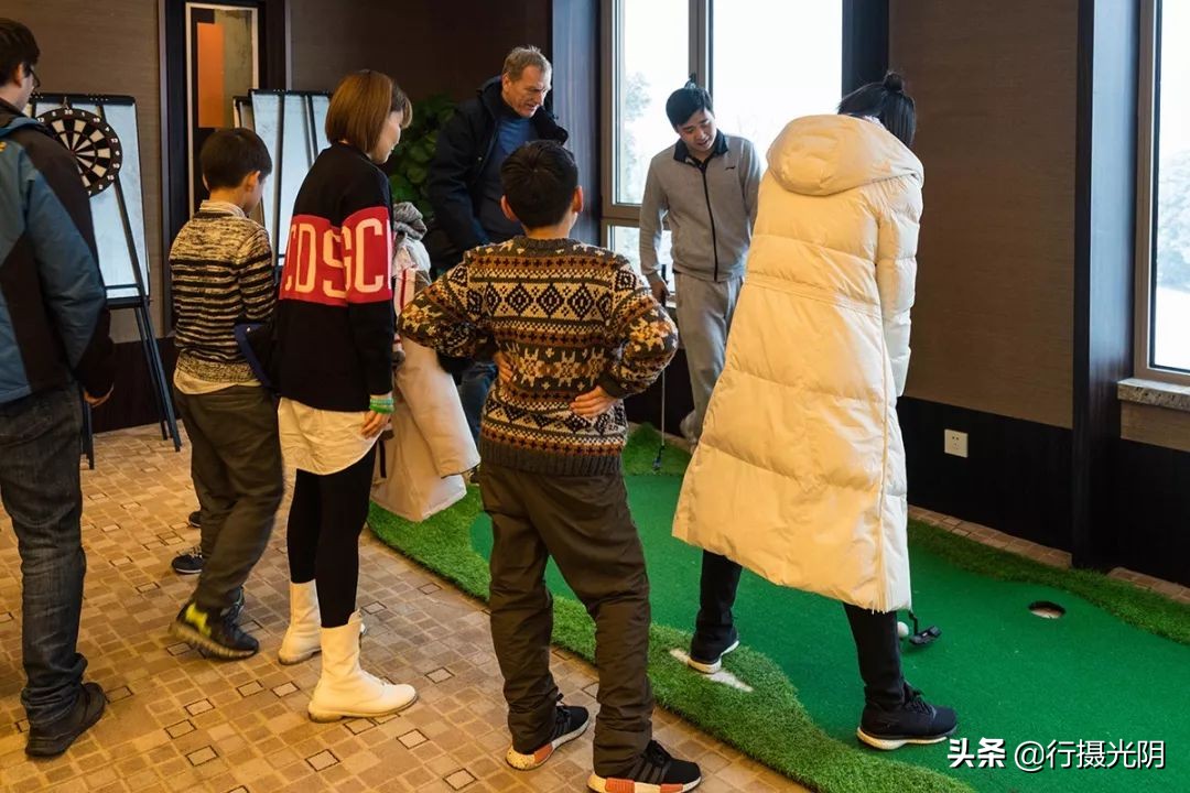 安吉民宿下雪的视频,安吉城堡酒店