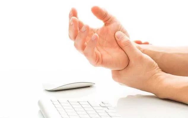 员工午休躺着睡,员工午休超过午休时间