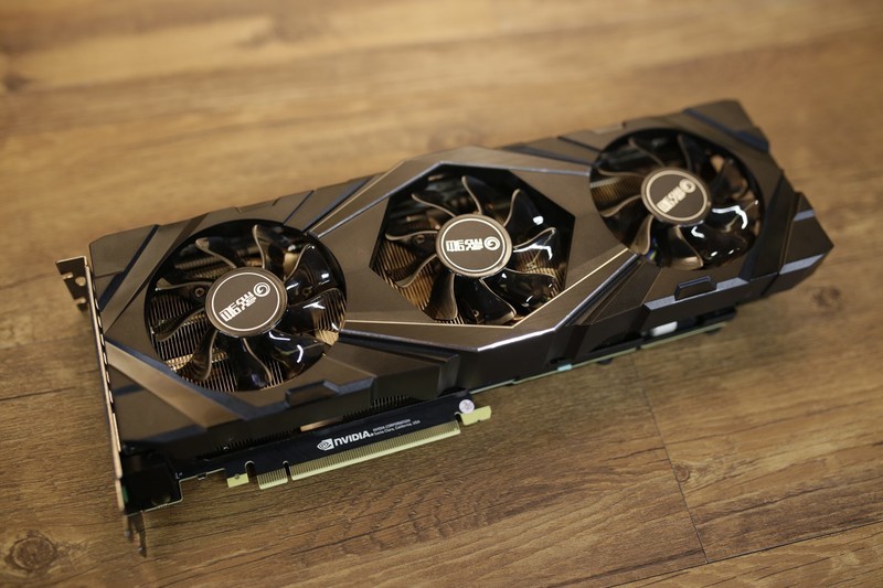 跑分64万烧包主机平推《战地5》全特效!