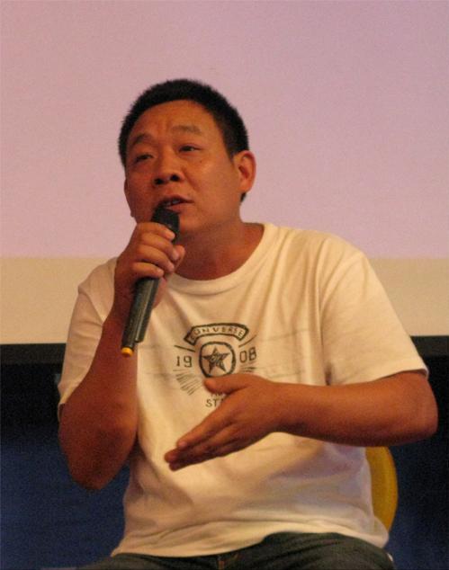 于东来欠债不敢出门的视频,商业鬼才于东来捐款5000万