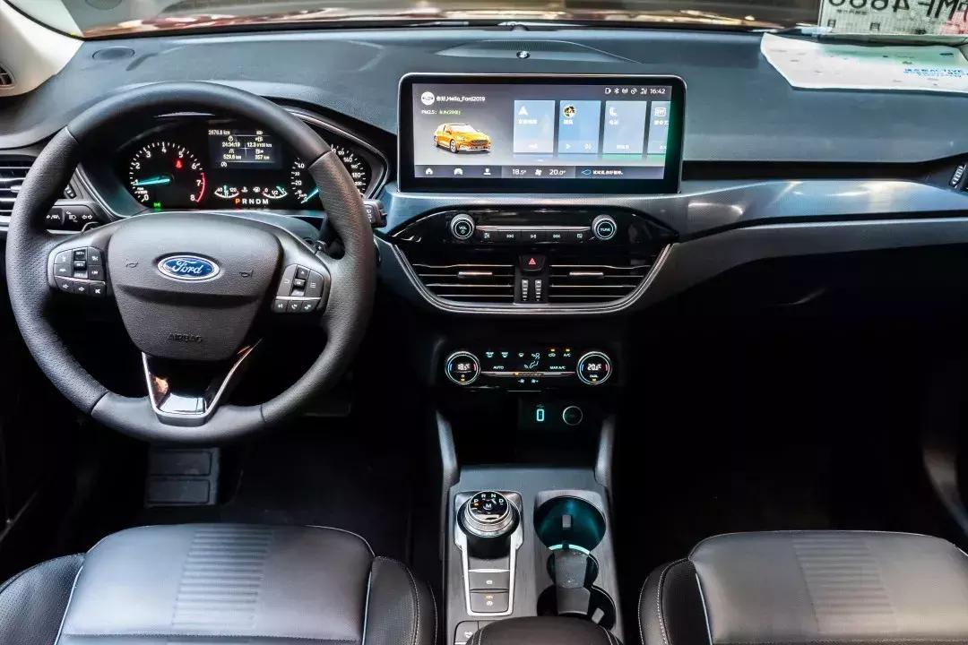 试驾福克斯rs越野,试驾测评福特福克斯最新款