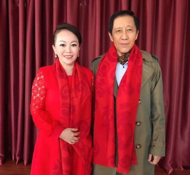 “唱响中原，薪火相传”著名艺术家*军白**选收徒暨公益展演成功举行