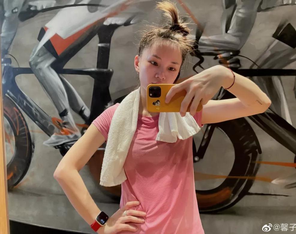 柜姐出道,女明星做柜姐