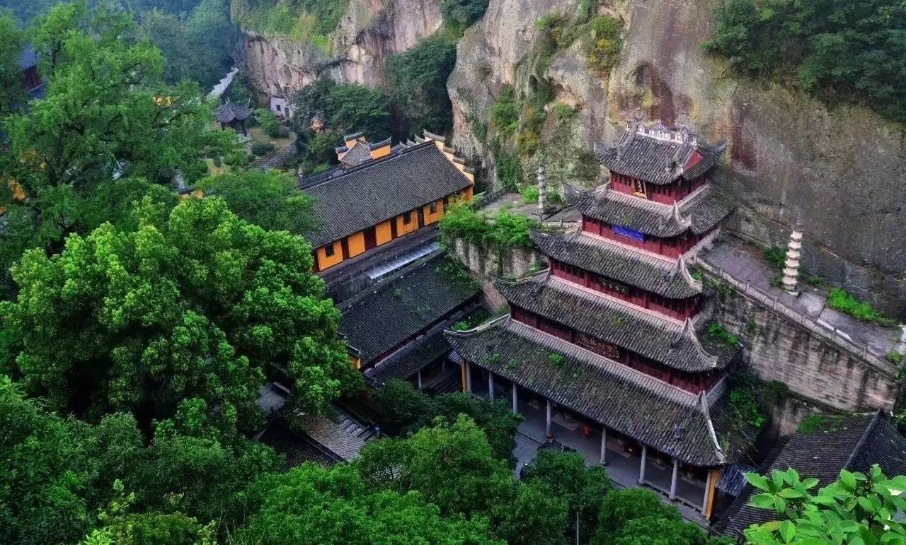 “越国敦煌”，1600多年的佛国洞天——新昌大佛寺