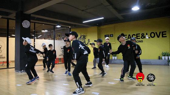 倒计时1天｜明天厦门万象里萌主驾到，会是如何燃炸上演？