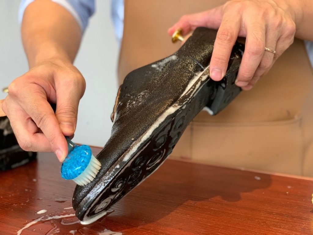 翻毛皮鞋绒面专用刷,绒面鞋翻毛皮鞋清洁护理液