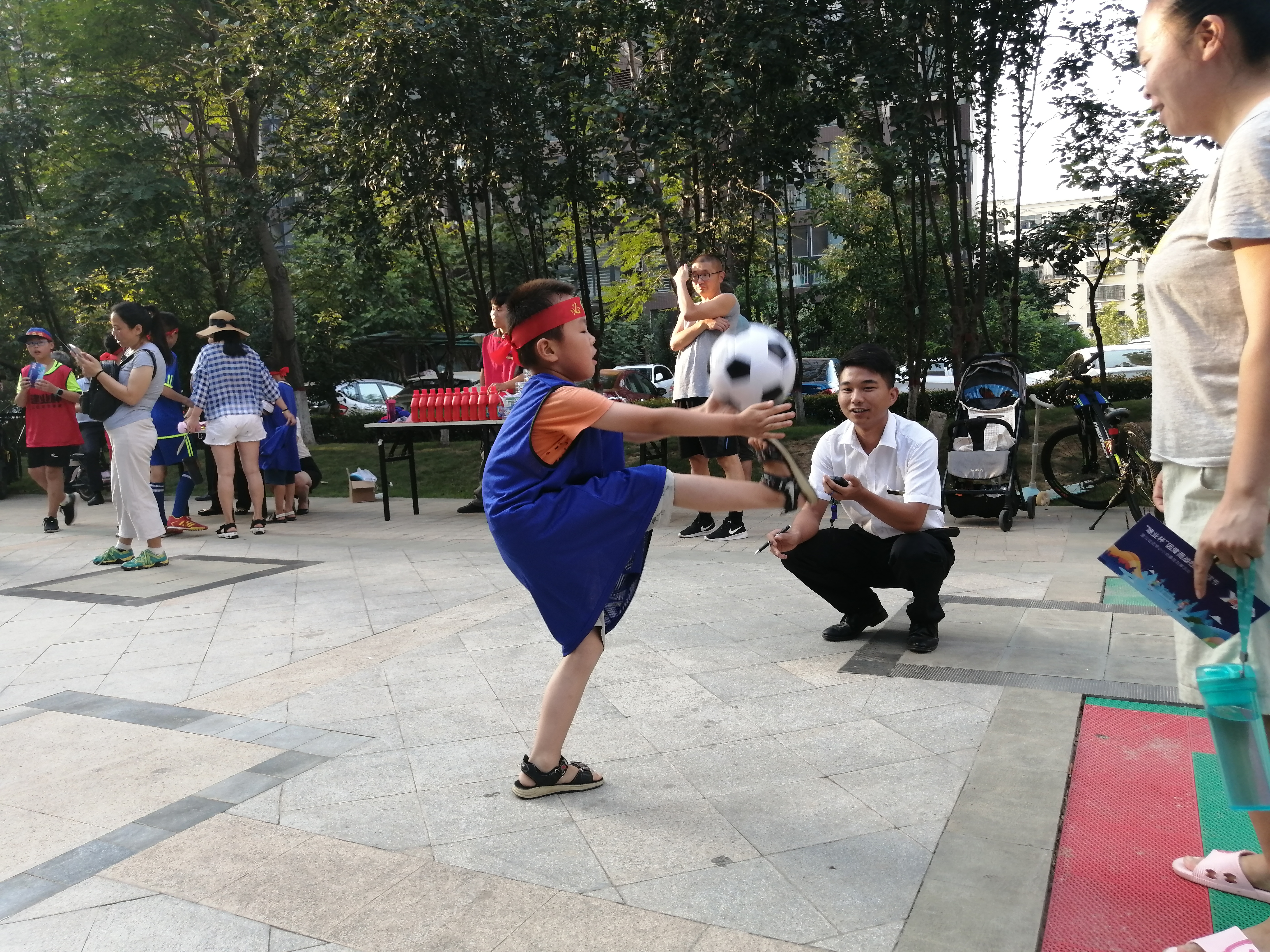 社区有爱，燃梦绿茵“建业杯”因爱而战社区足球节精彩落幕