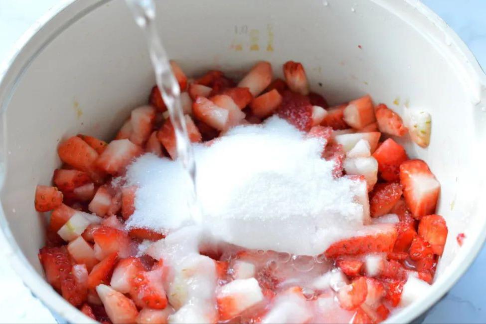 草莓牛乳推荐,韩国草莓牛乳制作方法