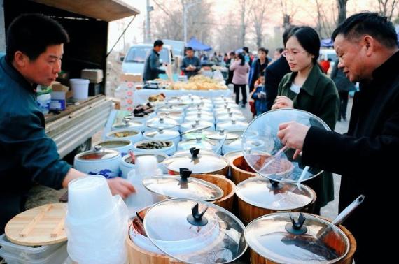 没技术不想摆摊如何月入9000,摆摊创业卖什么月入过万