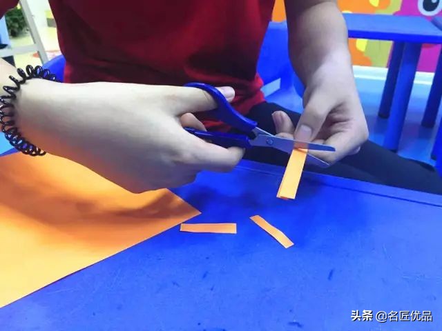 用黏土做简单又可爱的小狮子,小狮子粘土手工制作教程