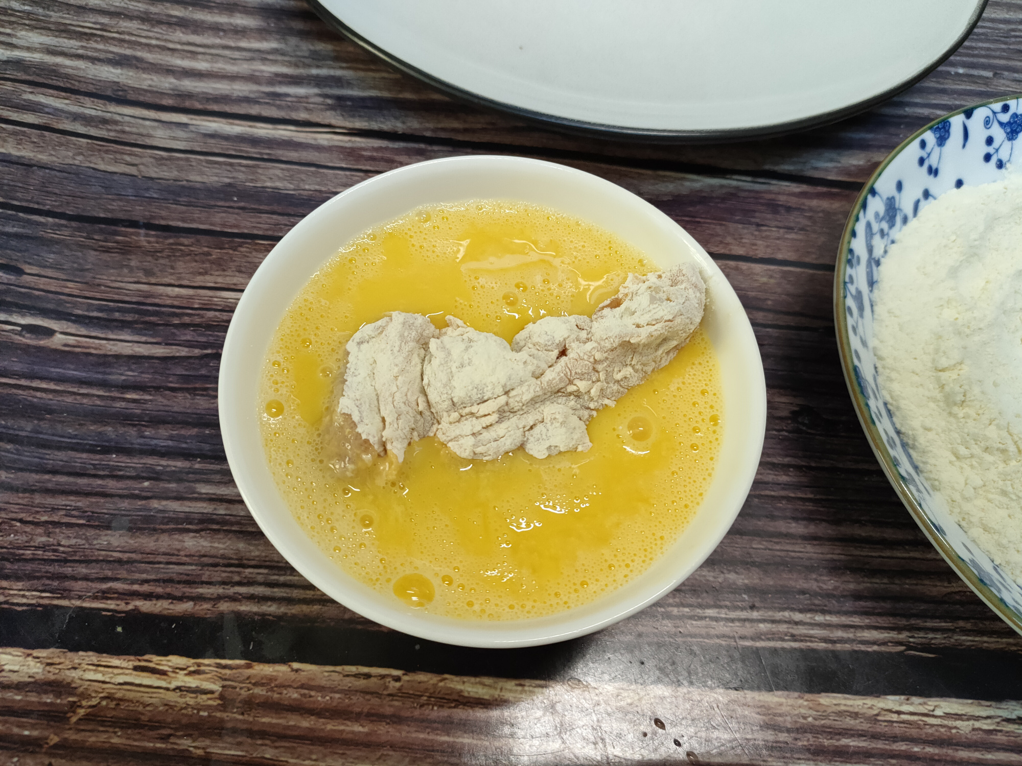 炸鸡店小吃教程,炸鸡怎么外酥里嫩开店配方