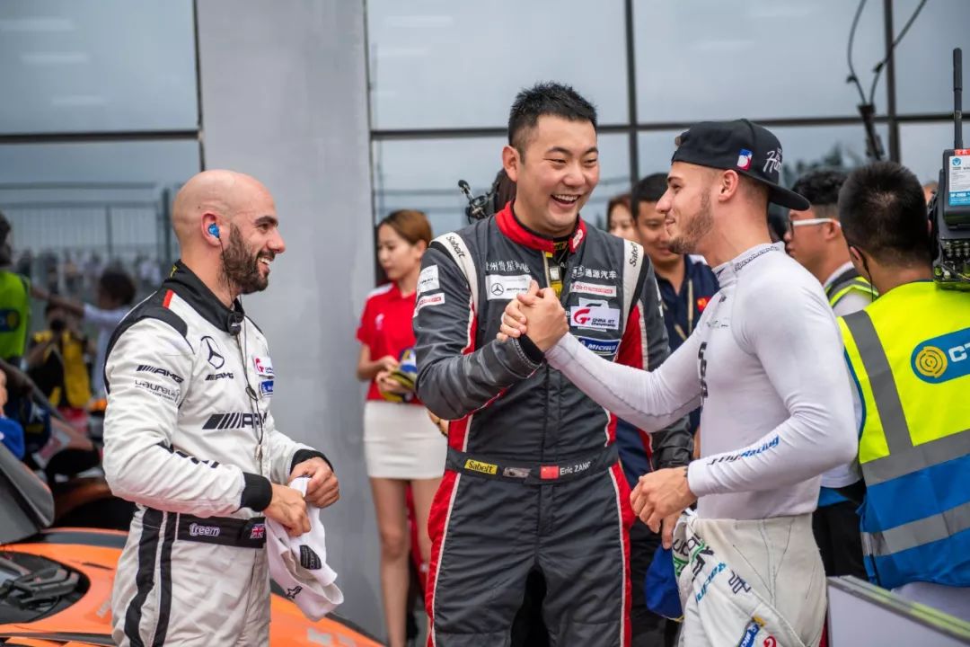 钢铁赛道雨中热战·ChinaGT上演秦皇岛首轮超跑对决