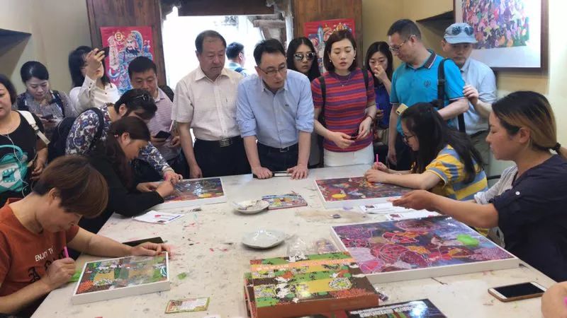 百千万工程调研访谈视频,践行四力主持人一线报道