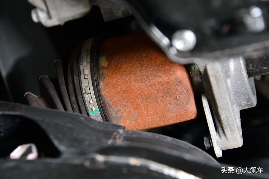 英菲尼迪274a和奔驰m274是同款吗,英菲尼迪m274发动机与奔驰一样吗