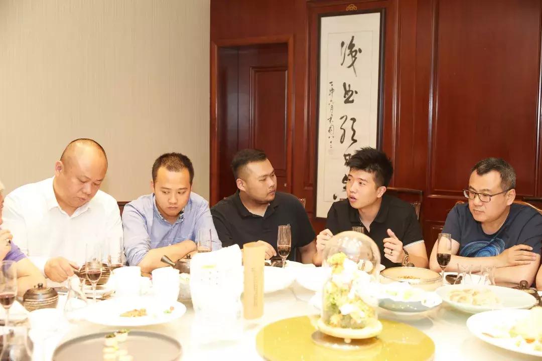 弘博携手“大师小宴”、“鲍之源”第二届夏季新品交流会