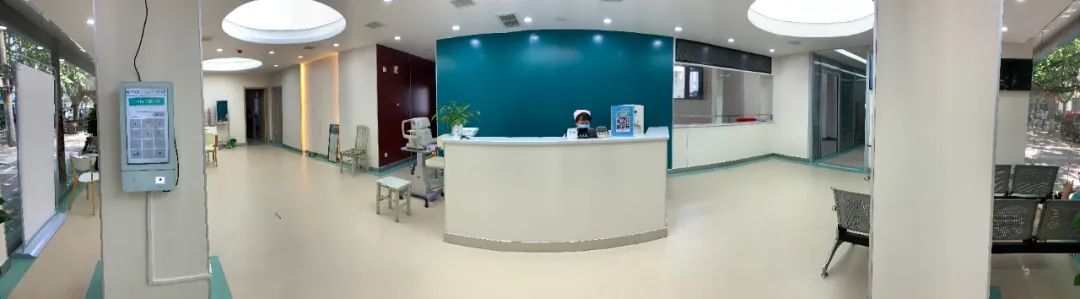 眼科门诊迎来小患者,眼科门诊开放通知