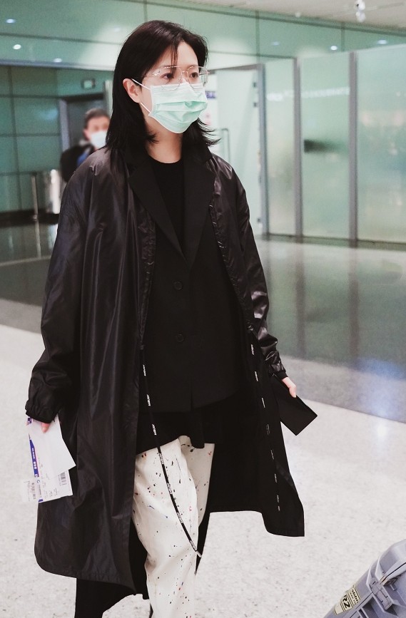 万茜潮流服饰,万茜近期同款裤子