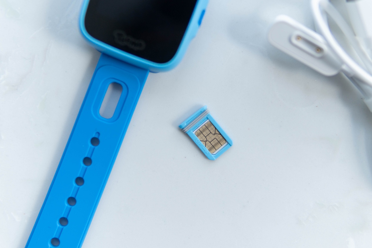 不在孩子身旁也守护安全，糖猫A10儿童电话手表，宝贝家长都喜欢