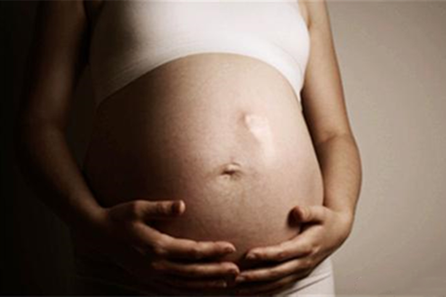 胎儿不停踹肚子，是不舒服在求救吗？三种情况的区别要搞清