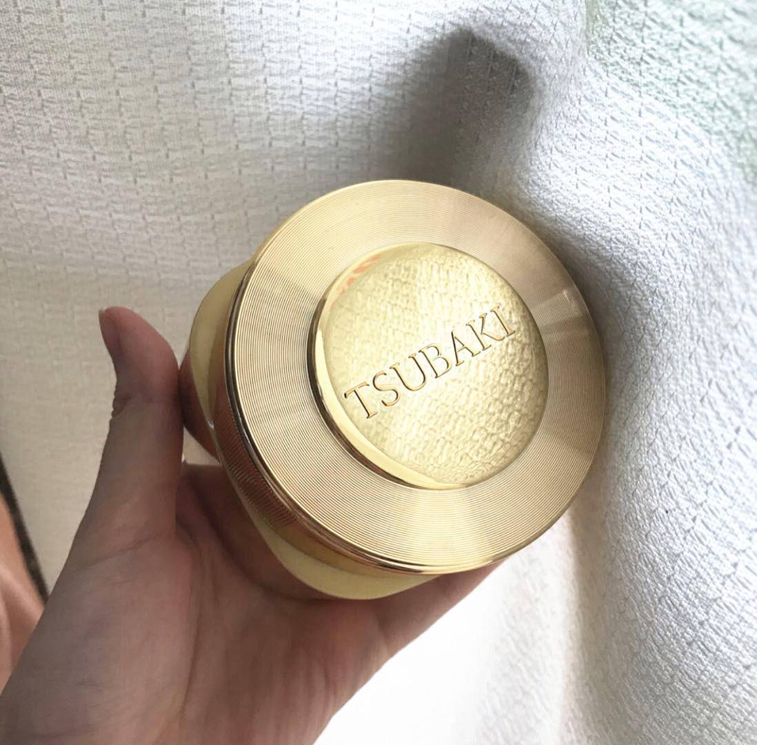 又黄又毛躁的头发,女士头发又细又黄油腻