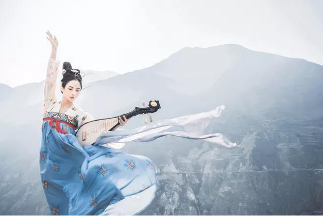 李白最具代表的浪漫诗,李白最浪漫的一首诗词