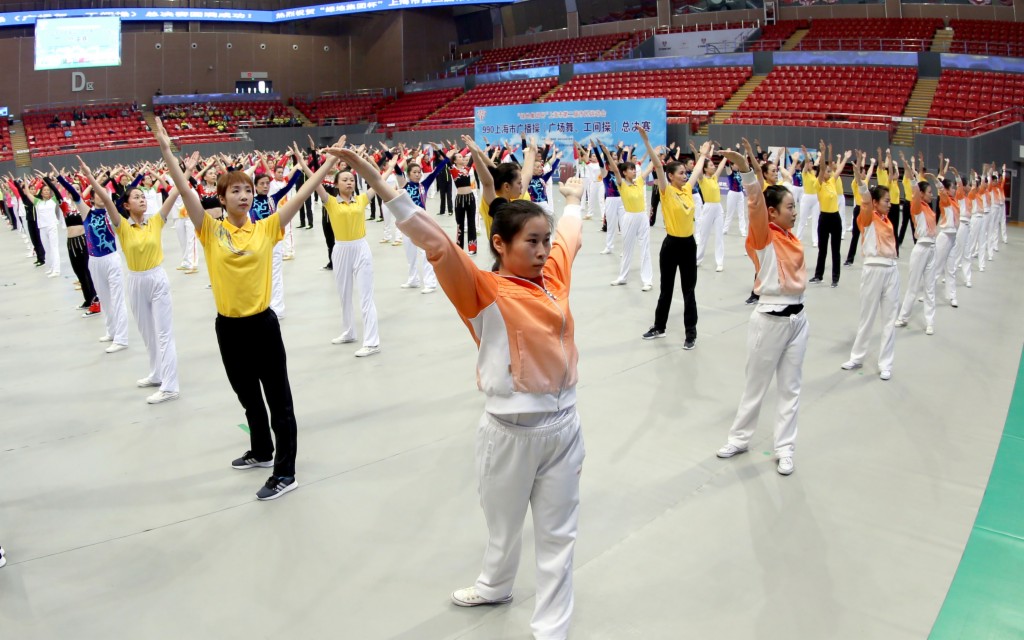 中国小孩足球操,中国学生踢足球