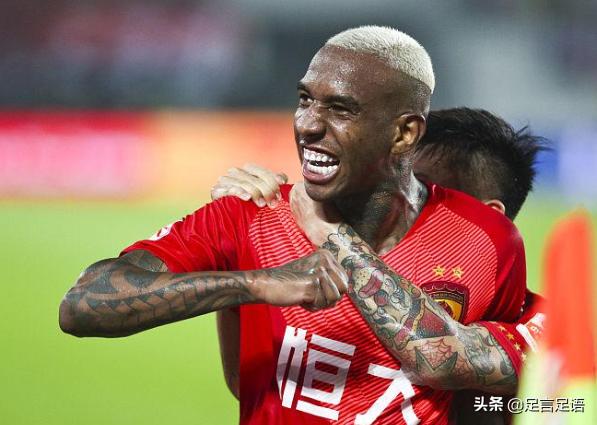 门前3米单刀不进!恒大这老将拖后腿,单靠一人进球难与国安争冠