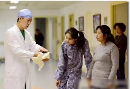 北京青少年脊柱侧弯矫正最佳方法,北京脊柱侧弯校正