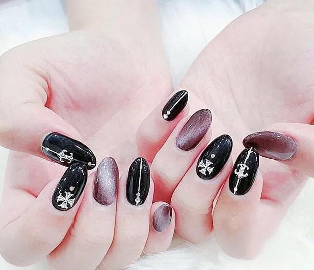 有一种颜色叫blackpink,blackpink黑色火焰美甲