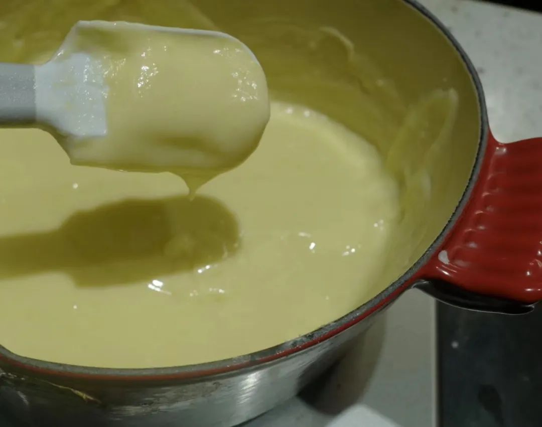 万人定闹钟早起云约早饭，为了去世界各地摆摊卖小吃做准备