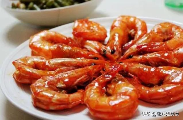 油焖大虾怎么做才最好吃,油焖大虾的最正确的做法