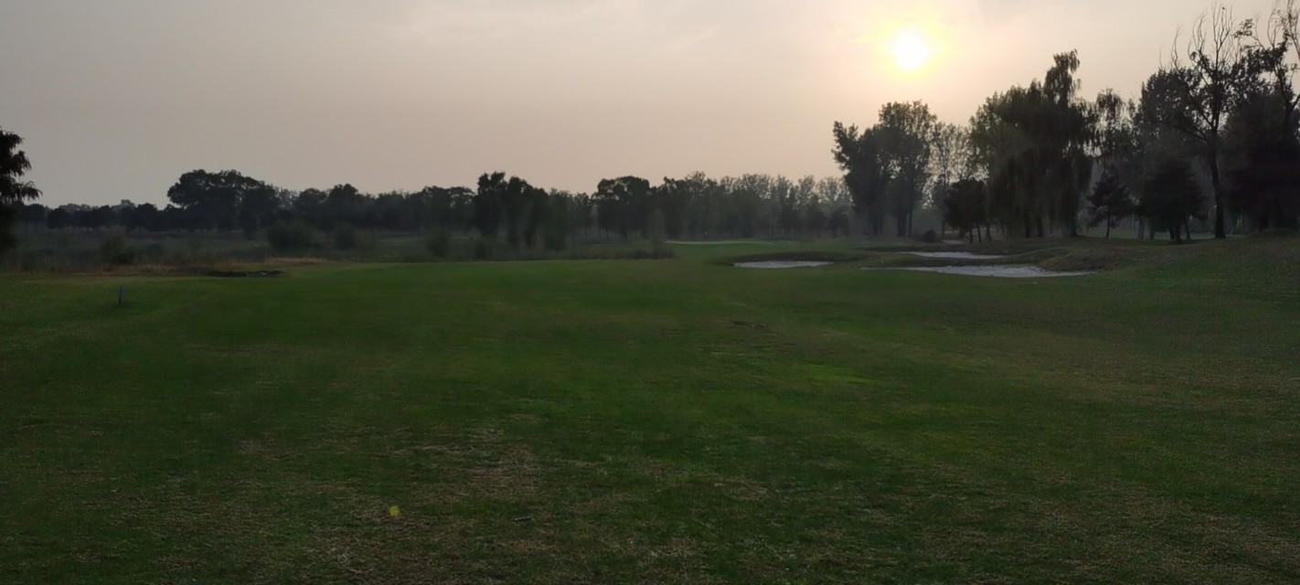 北京cbd国际高尔夫球场,北京金帝高尔夫球场