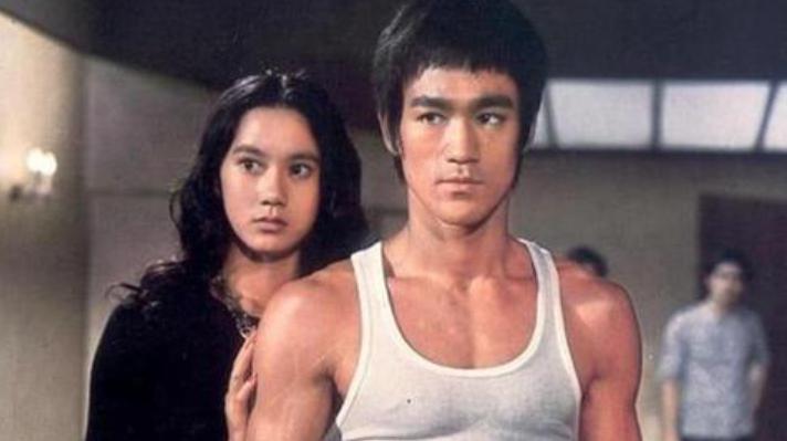 一代*星艳**遭封杀、被出轨，还毁容，69岁却重新光芒万众