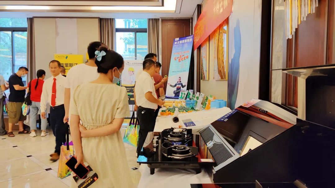 引领高品质家装,引领全屋定制方向