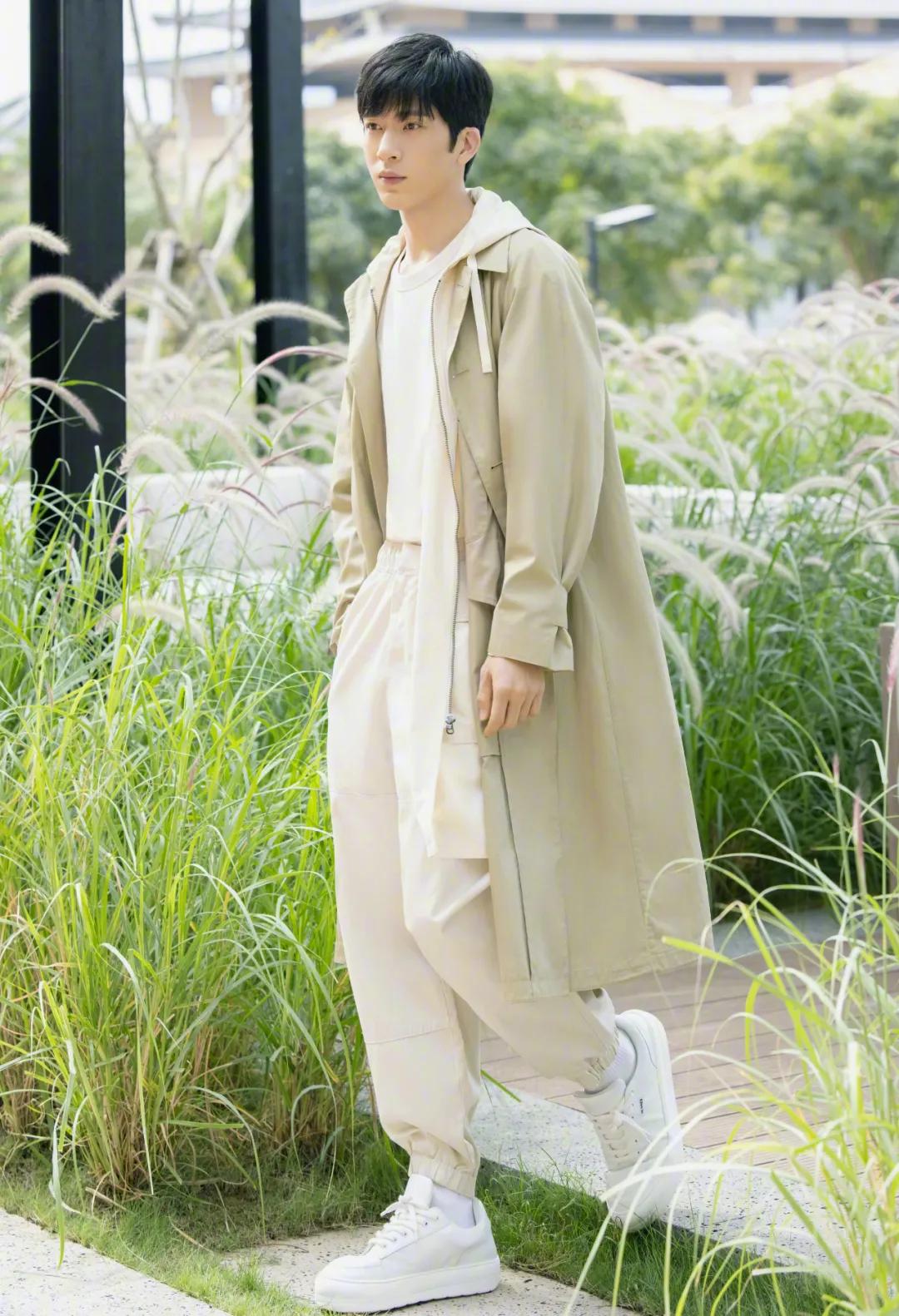 近期男星西装穿搭,一周穿搭男生职场