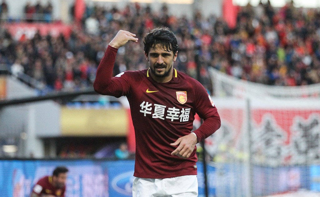 洛国富入选国足视频,洛国富为什么要去踢中甲