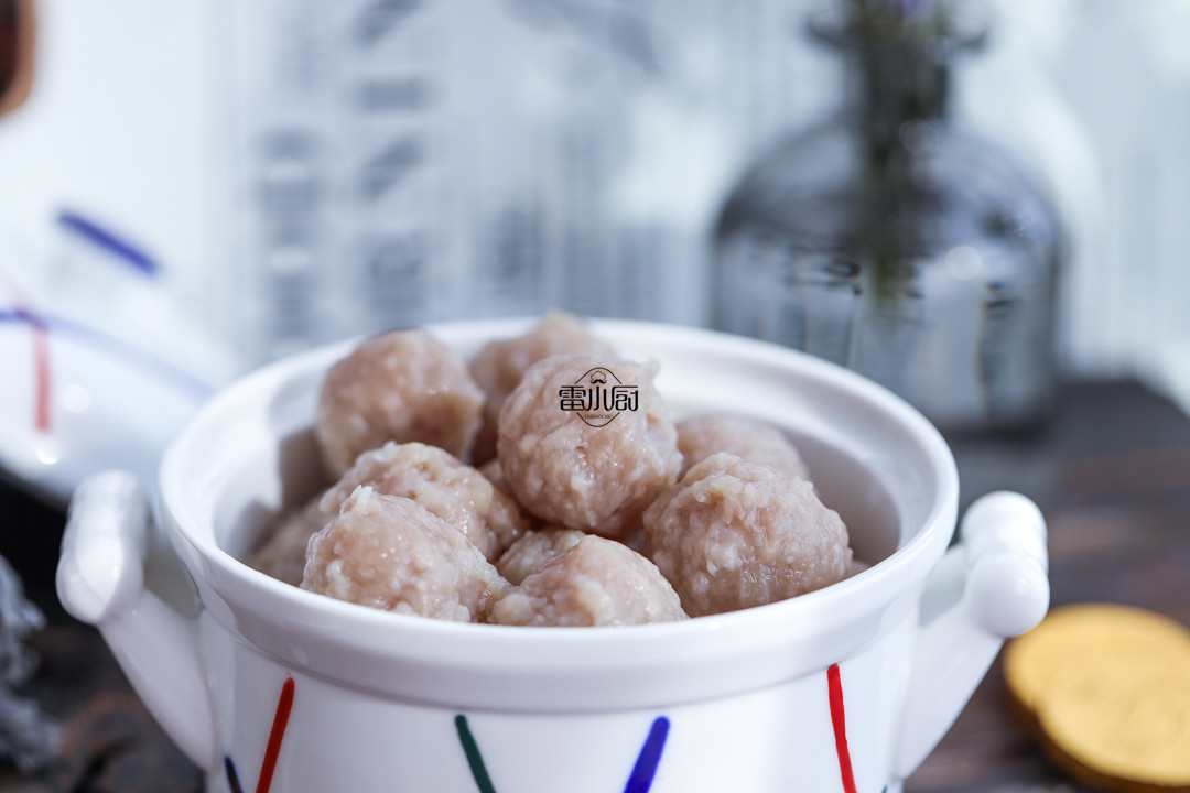 猪肉丸子的做法好吃弹牙,猪肉丸子的做法配方和配料