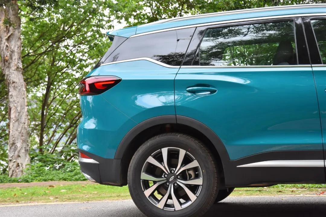 奇瑞瑞虎72020款1.5tcvt豪华,奇瑞瑞虎7plus和长安欧尚x7plus