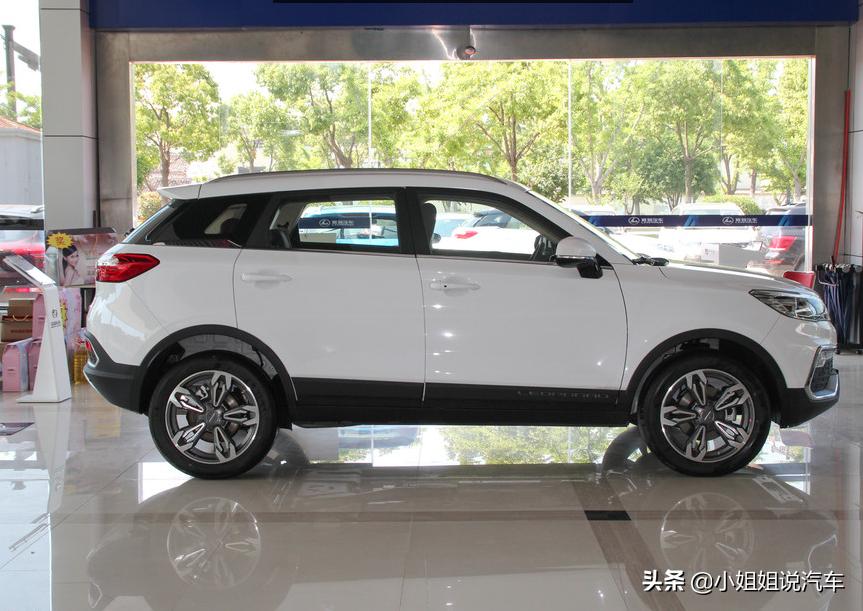 猎豹cs92018款,cs9猎豹车内饰