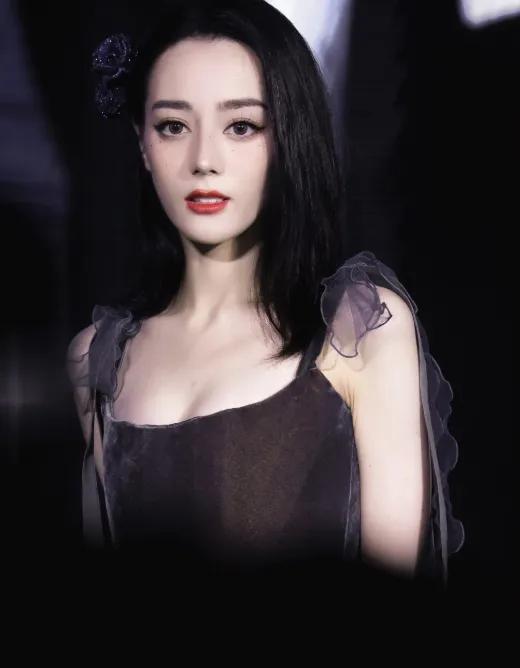 短视频和自媒体哪个更赚钱,越简单的东西来钱越快