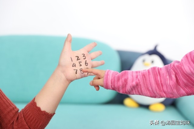 在家可以玩的亲子游戏3-4,在家可以玩的亲子游戏4人