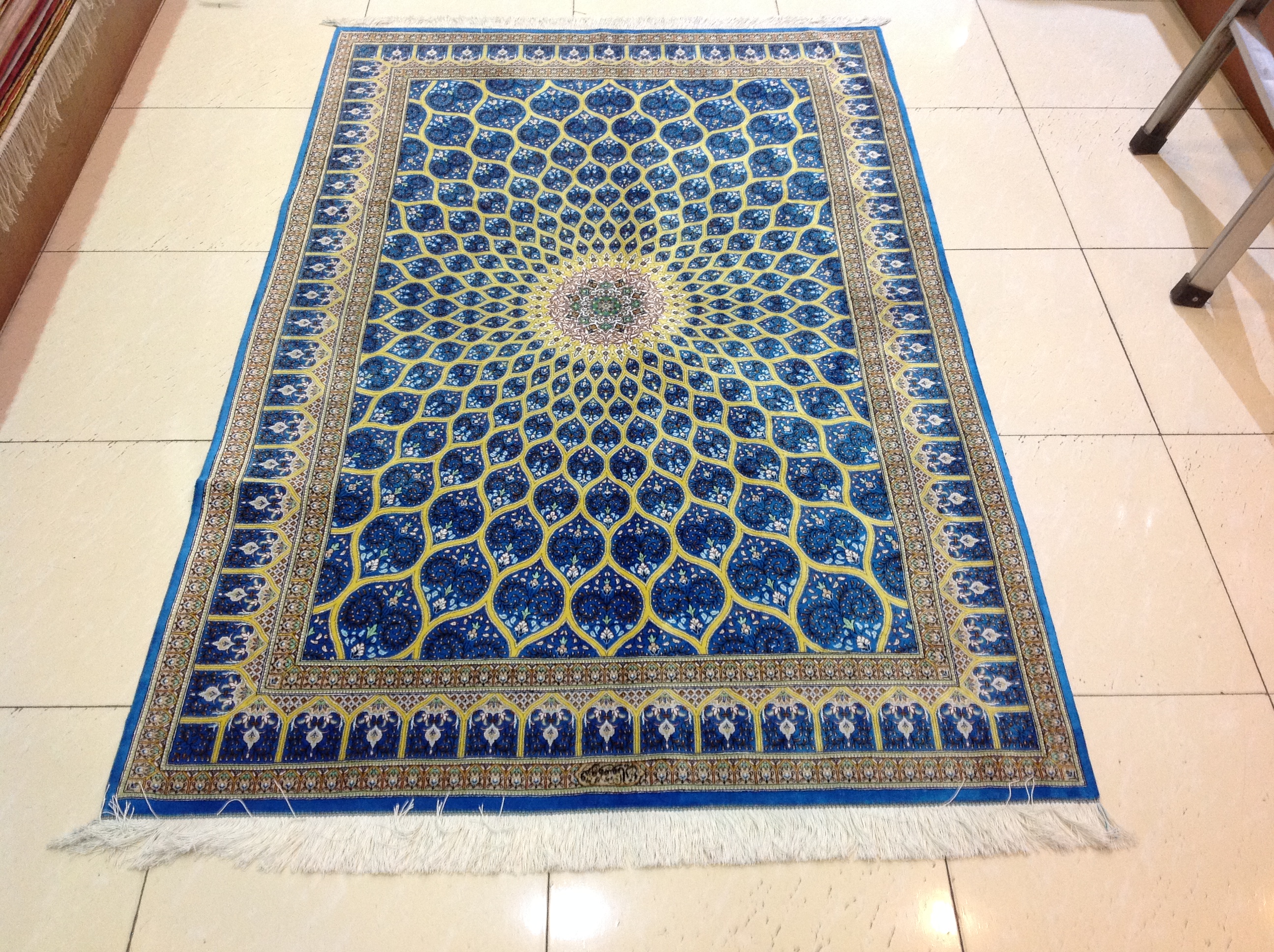 价值比黄金的手工波斯地毯