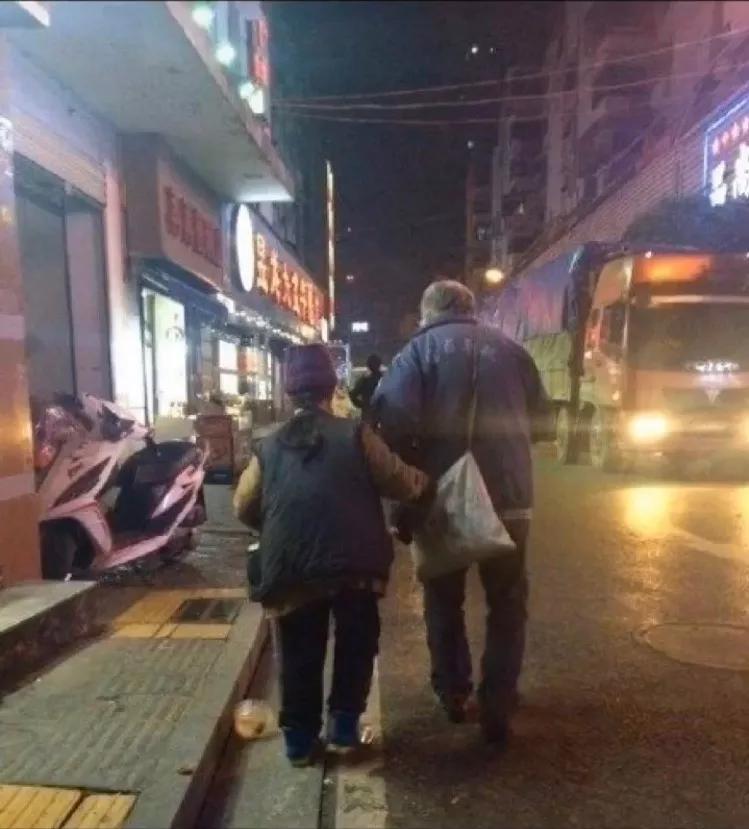 2019暖心故事：生活再苦，人间值得