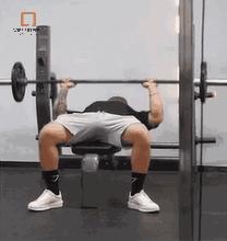 胸肌动得厉害是怎么回事,腹肌和胸肌都很大还会动