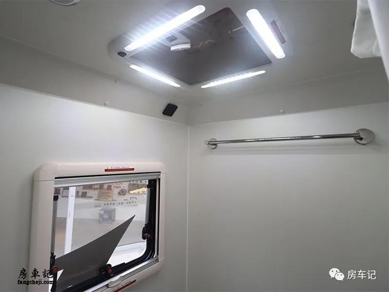 隆翠凯歌双拓展房车,隆翠房车凯歌c620中国红