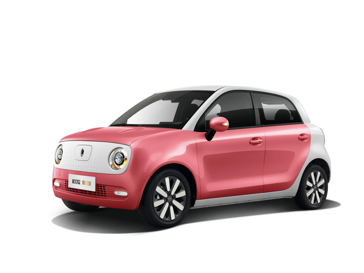 欧拉黑猫跟马卡龙哪个好,欧拉黑猫和五菱马卡龙对比